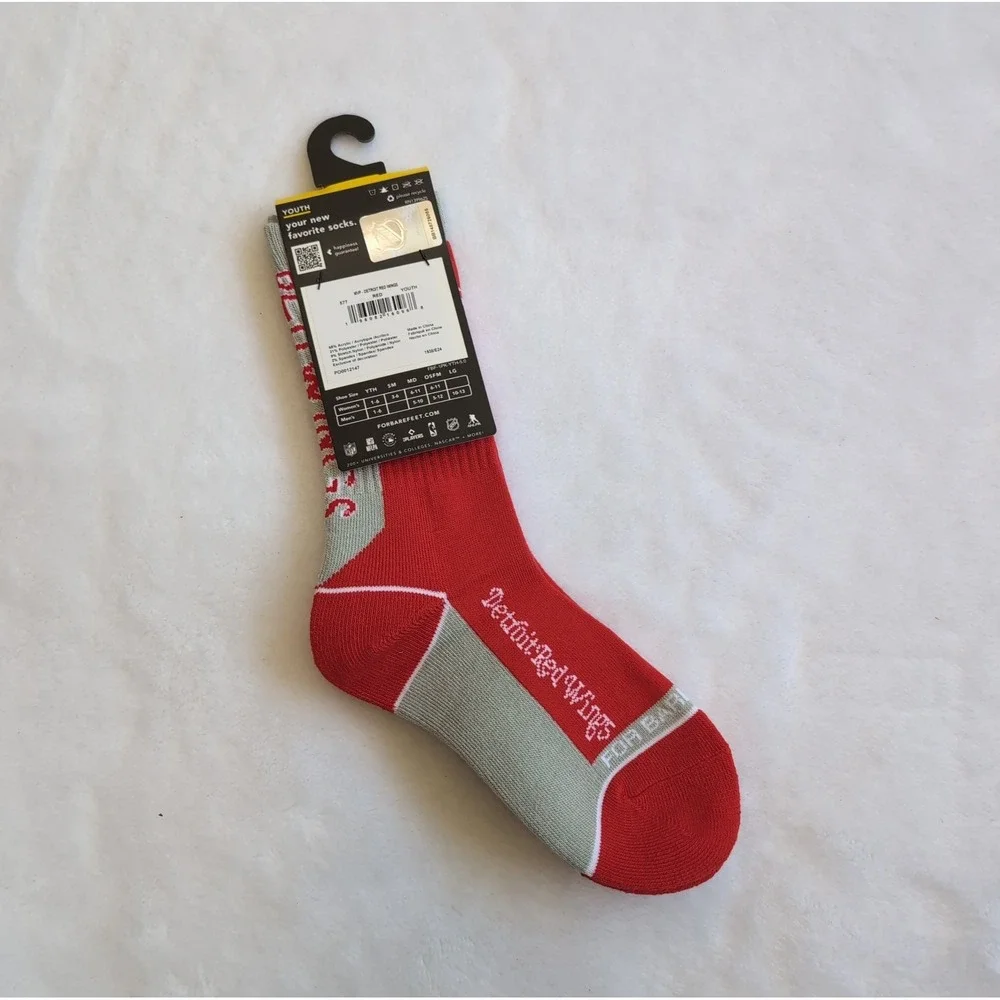 Detroit Red Wings Hockey Red Gray Logo Crew Socks For Bare Feet Youth 1-6